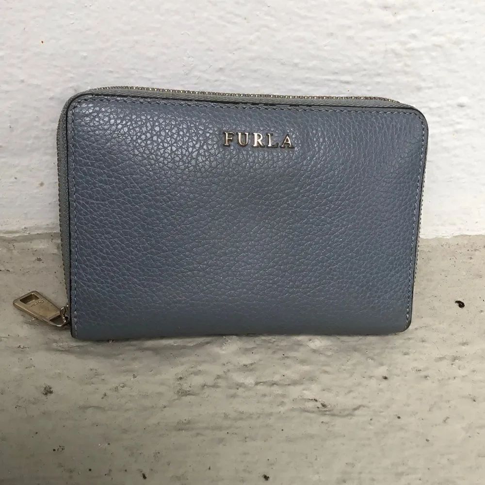 Furla zip wallet